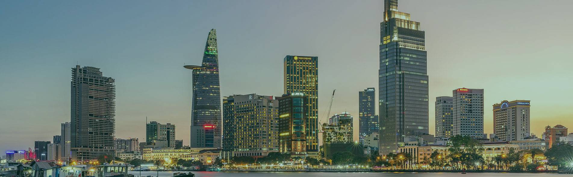 Chúng tôi không tự xưng là công ty luật hàng đầu, nhưng Chúng tôi tự tin là sự lựa chọn phù hợp và hài lòng của mỗi Khách hàng khi đếnLUẬT SƯ 24H HCMC